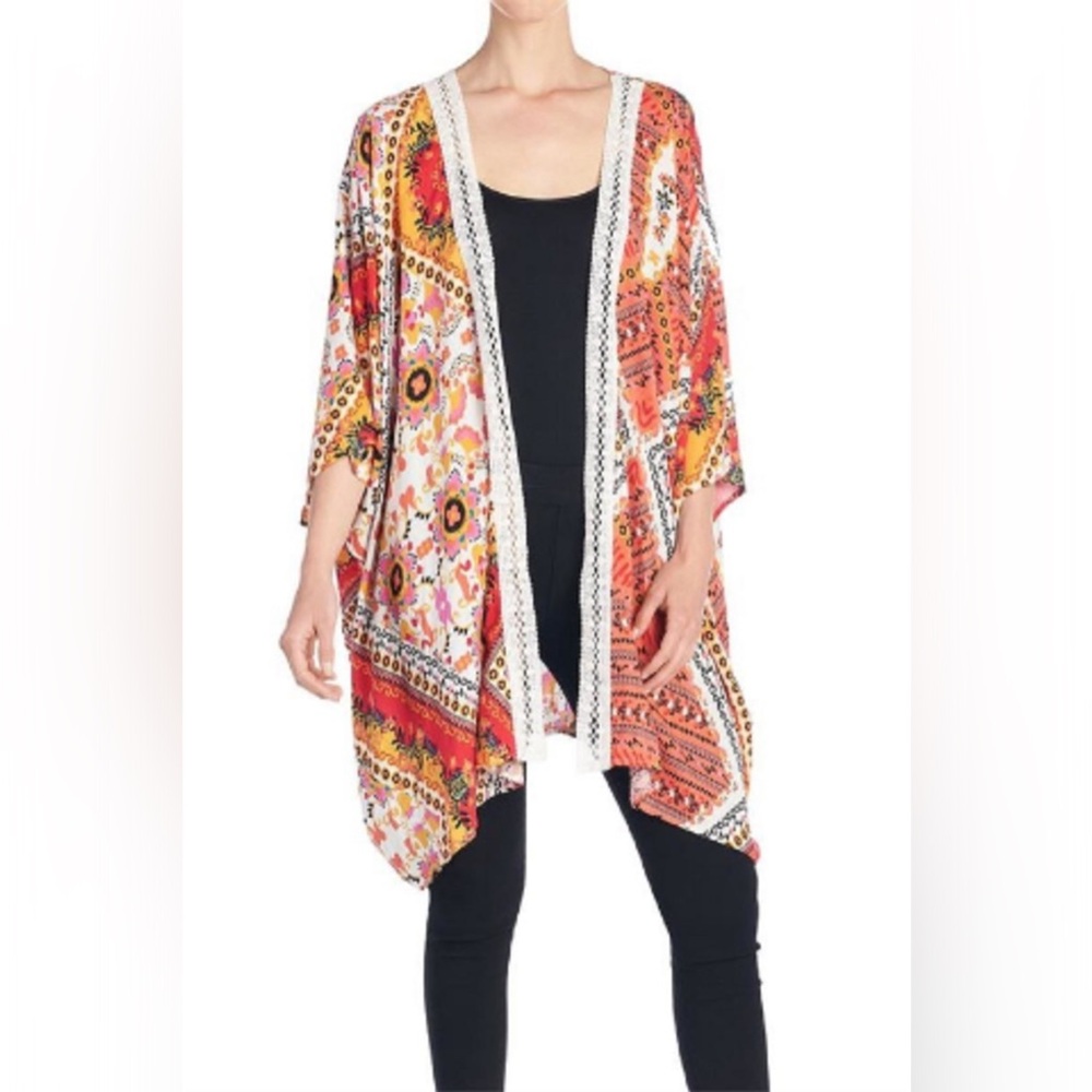 Coco + Carmen OneSize Colorful Kimono